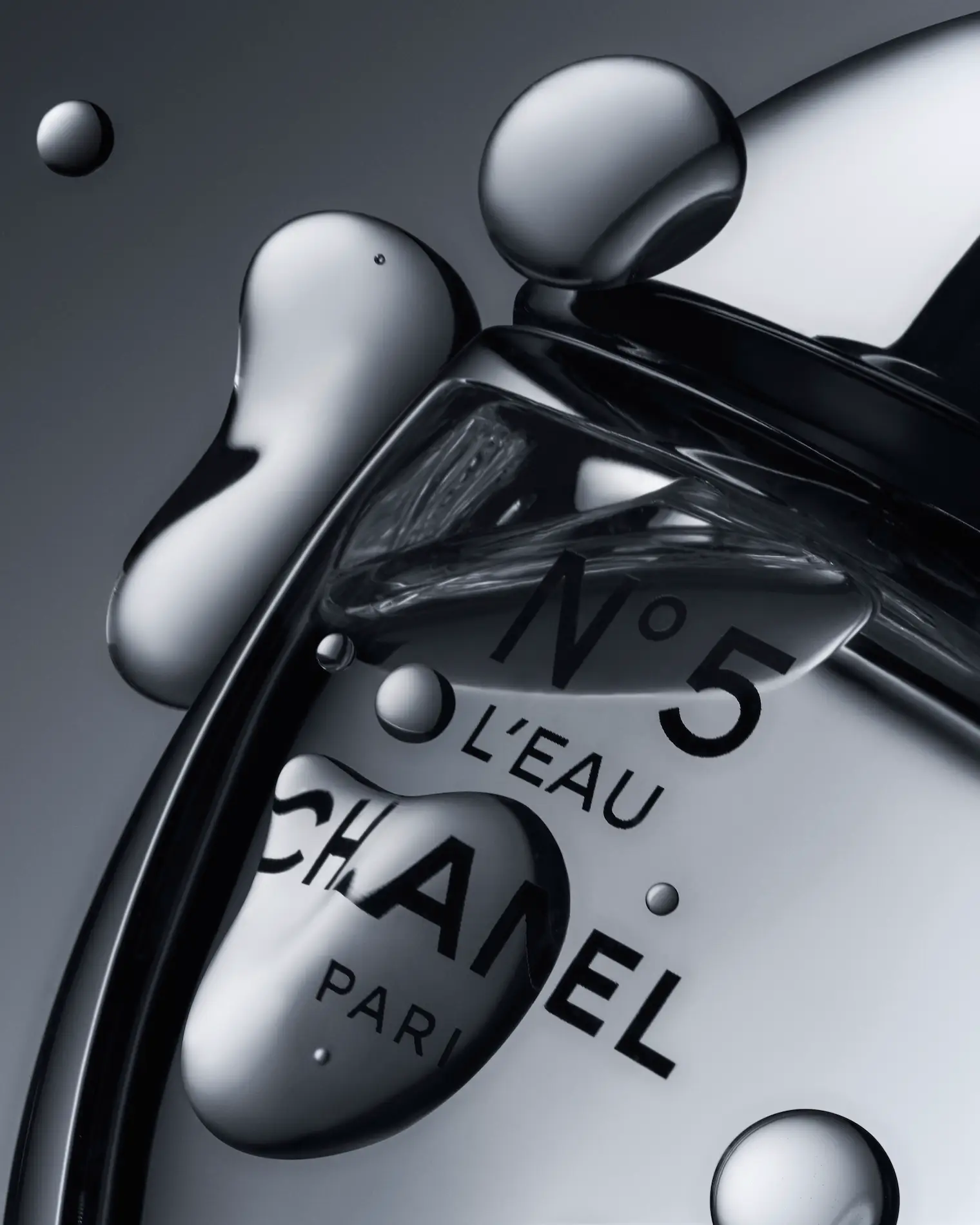 15_Alessandro-Sorci_Fragrance_Chanel2_Craetive-Paris.webp File type: image/webp