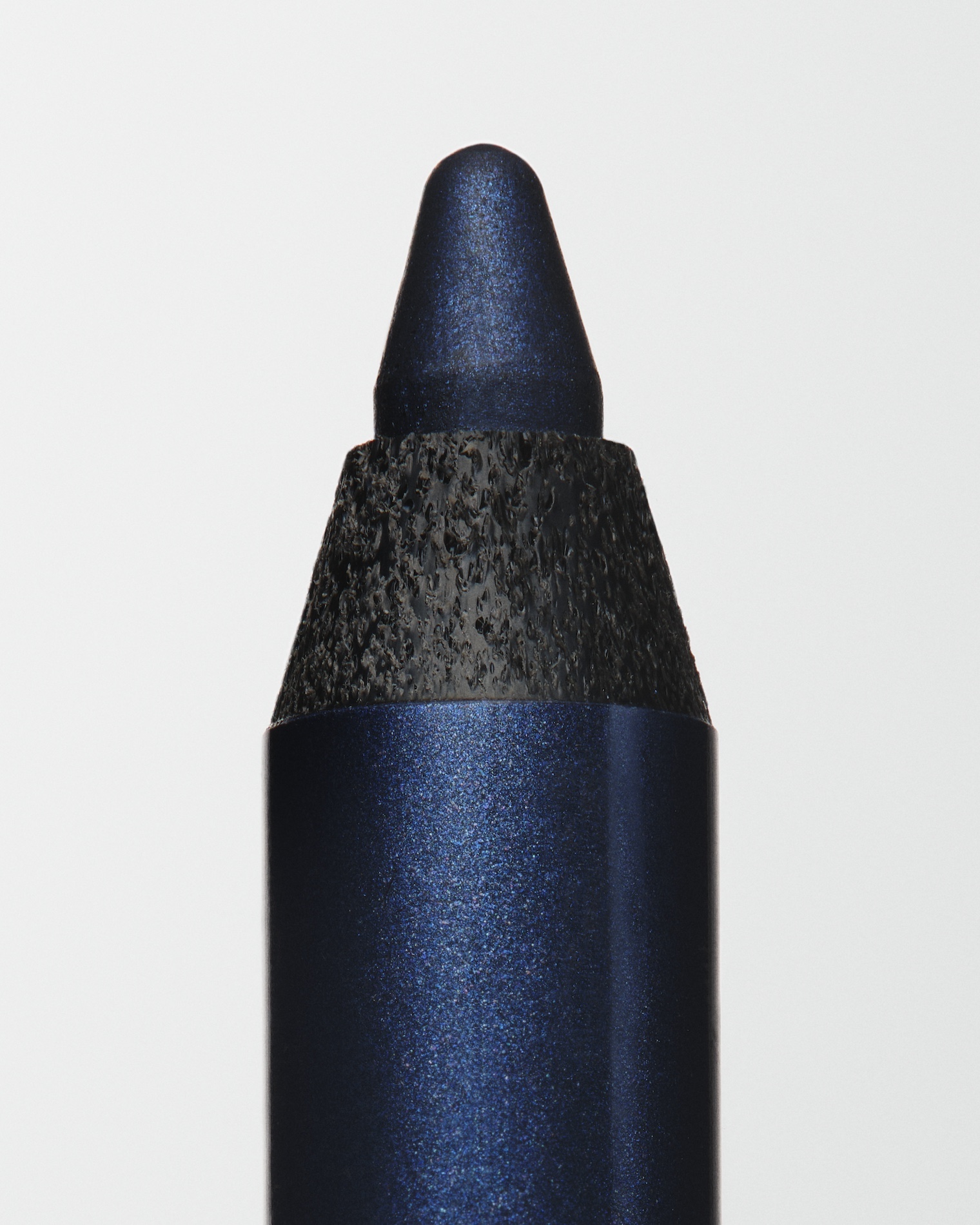 32 Alessandro-Sorci_Cosmetics_Elle13_Craetive-Paris.jpg File type: image/jpeg