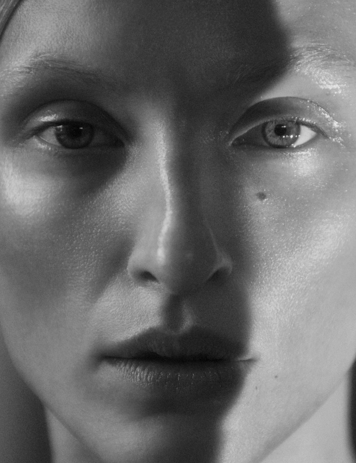 001 Lucian Bor Craetive Paris