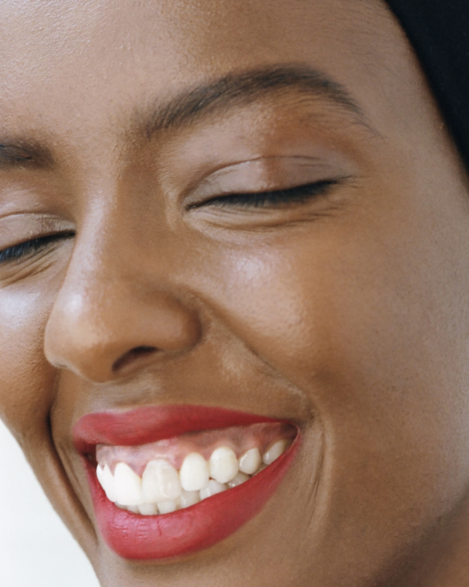 007 Karina Twiss Craetive Paris Stong Makeup