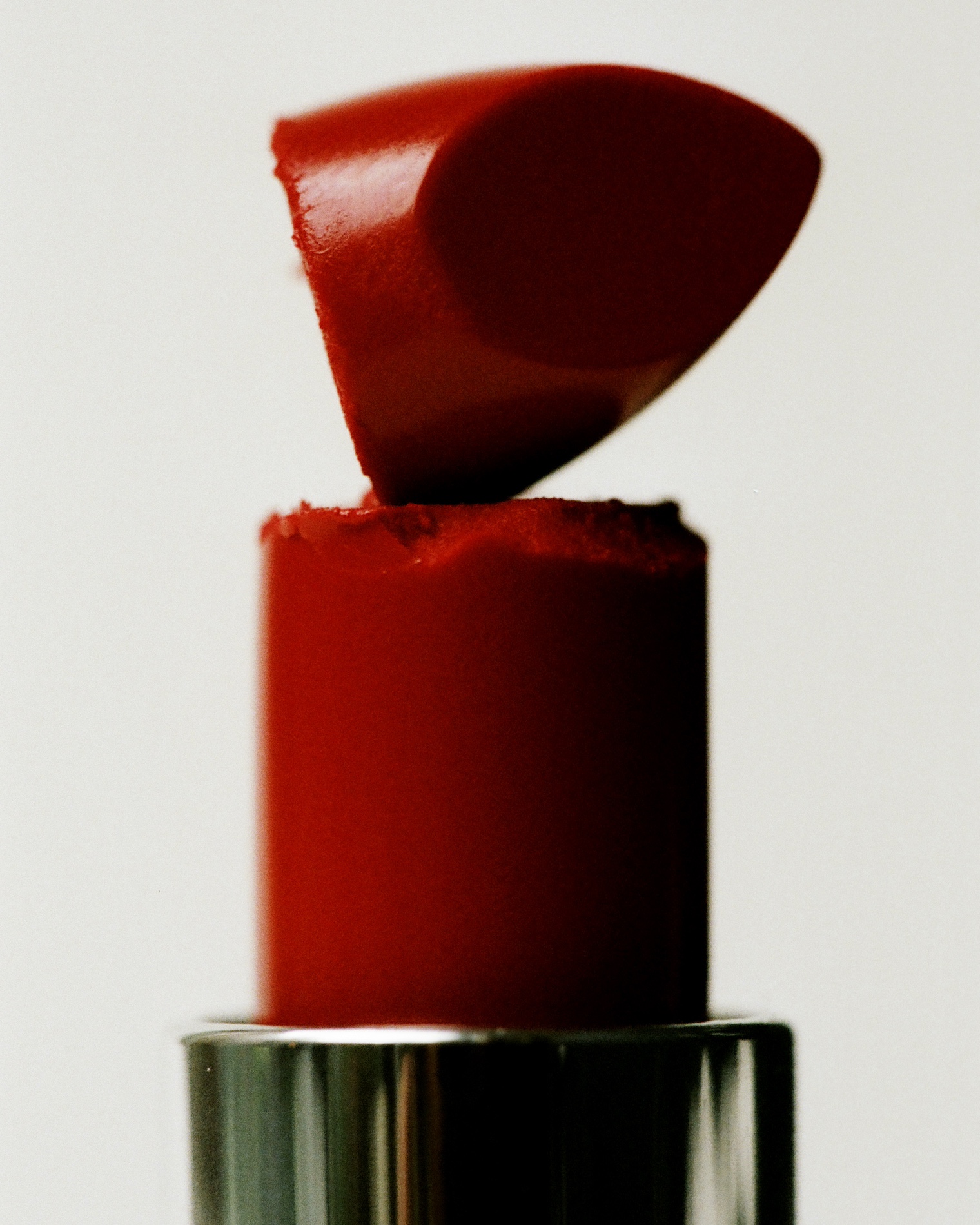 009 Karina Twiss Craetive Paris Stong Makeup