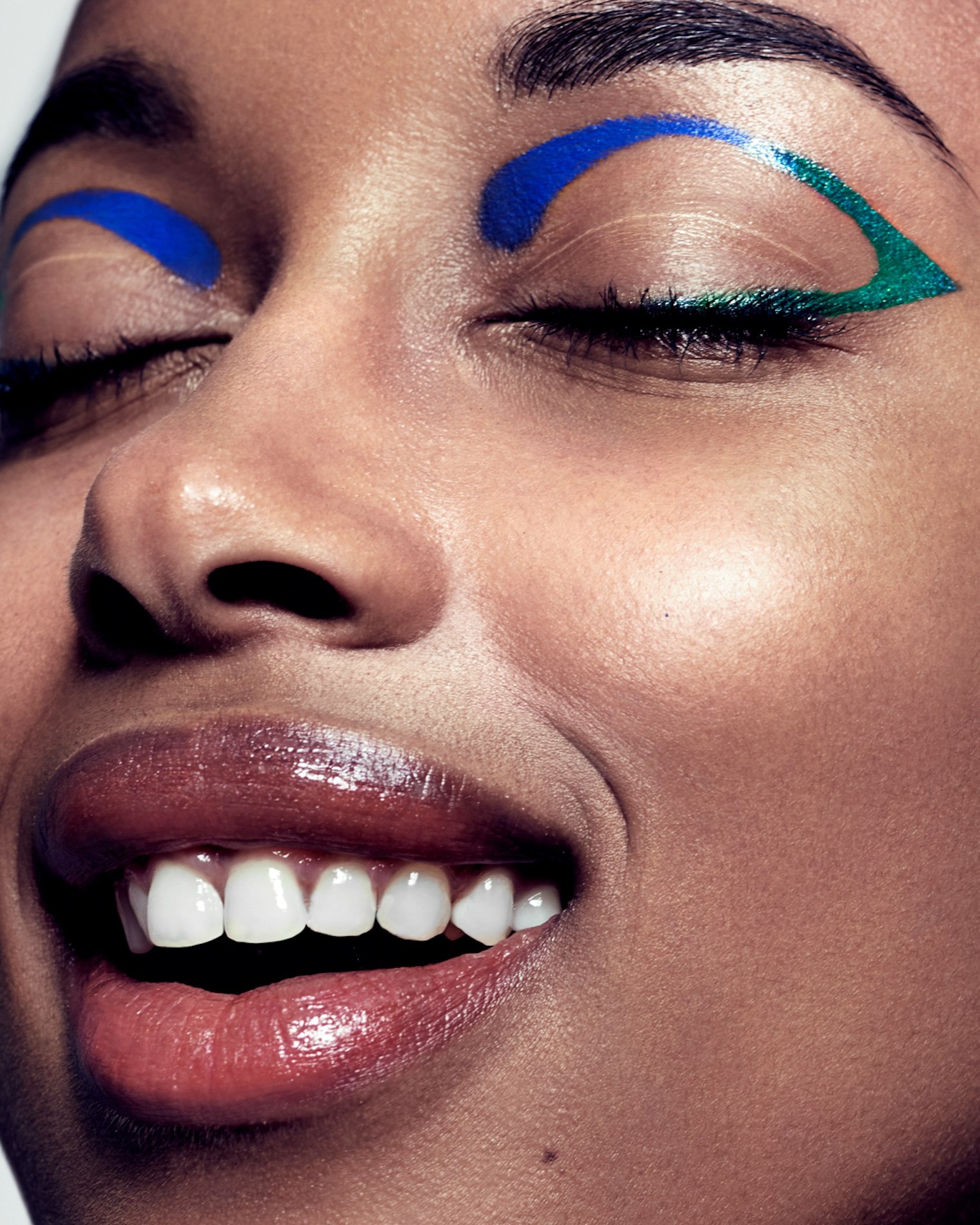 021 Fernando Gomez Craetive Paris Bold Make Up