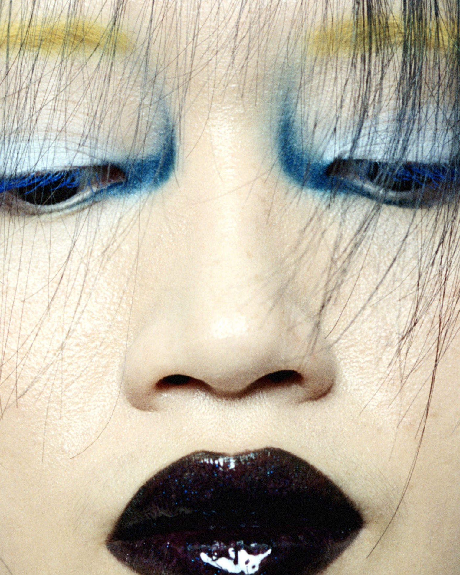 033 Karina Twiss Craetive Paris Stong Makeup