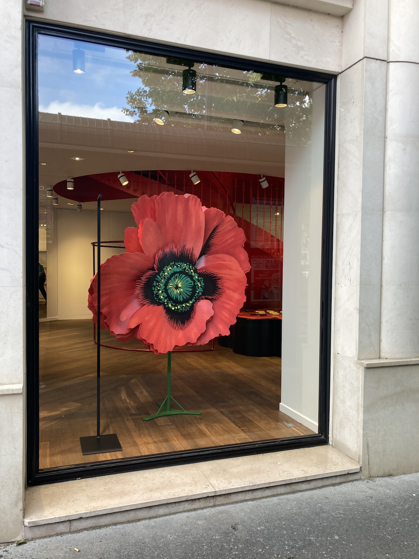 041 Cloe Vriet Craetive Paris Paper Artist Event Scenography