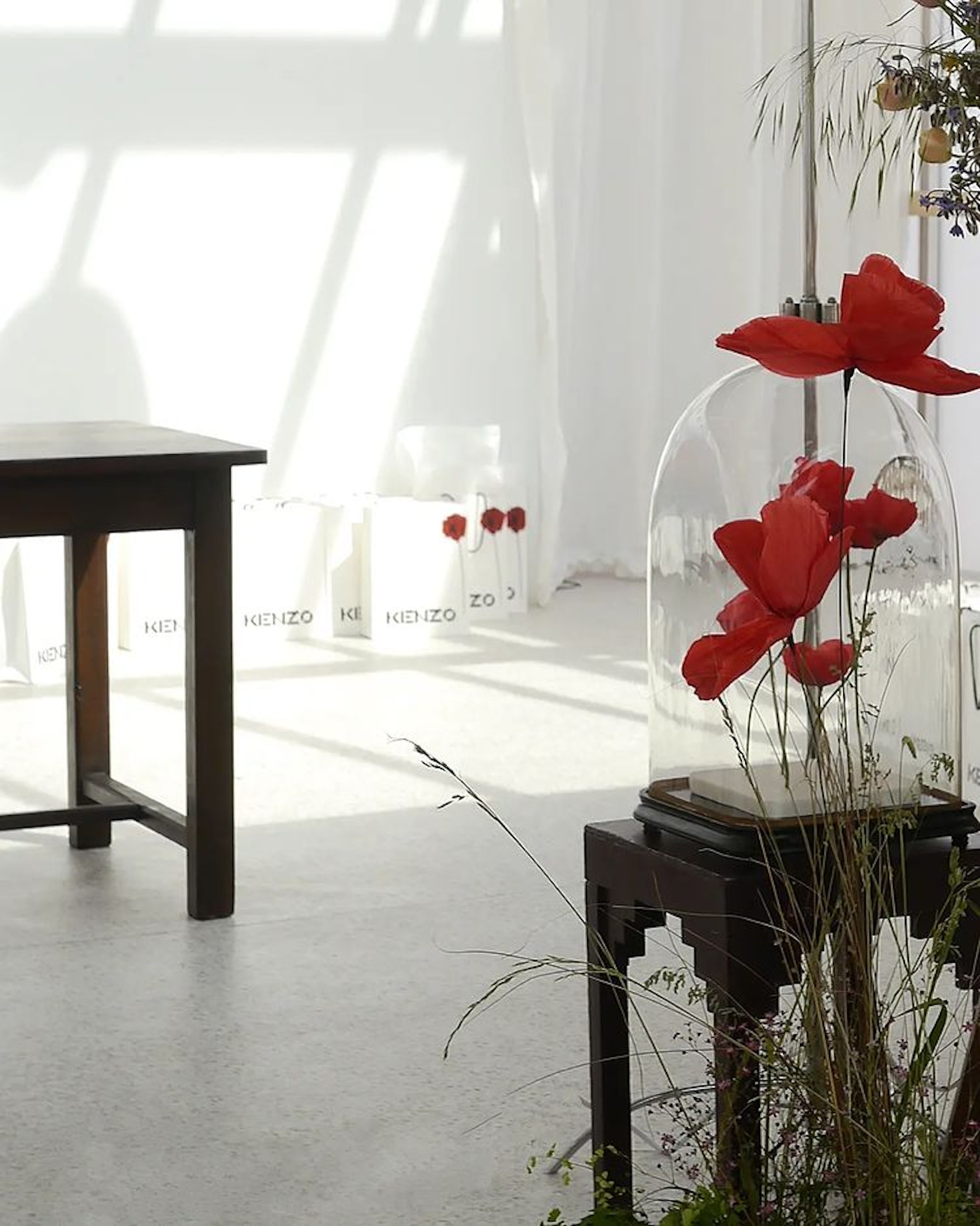 050 Cloe Vriet Craetive Paris Paper Artist Event Scenography