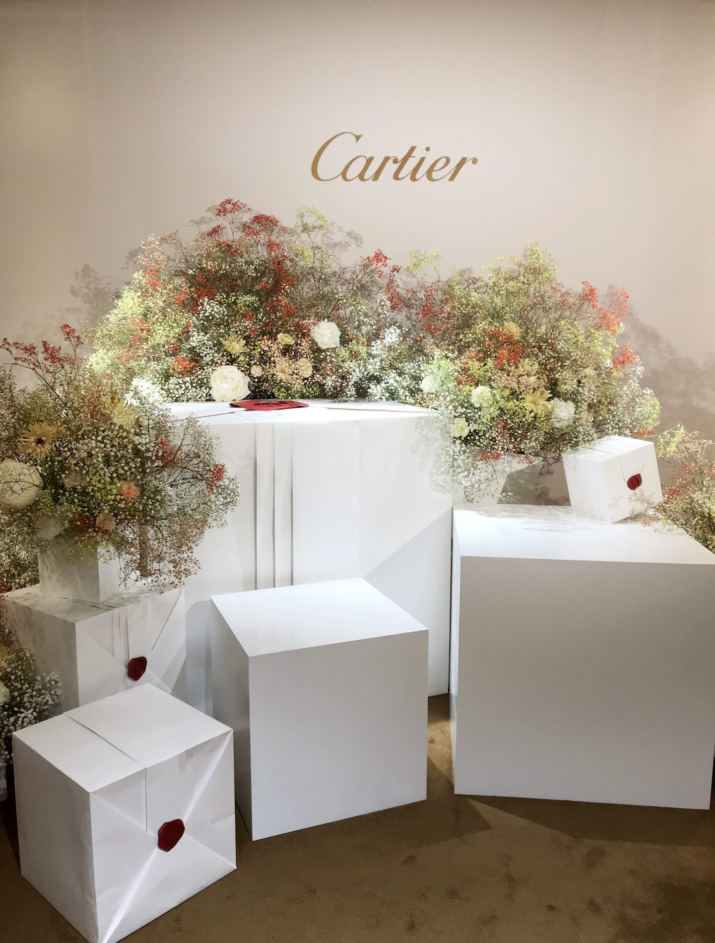 055 Cloe Vriet Craetive Paris Paper Artist Event Scenography