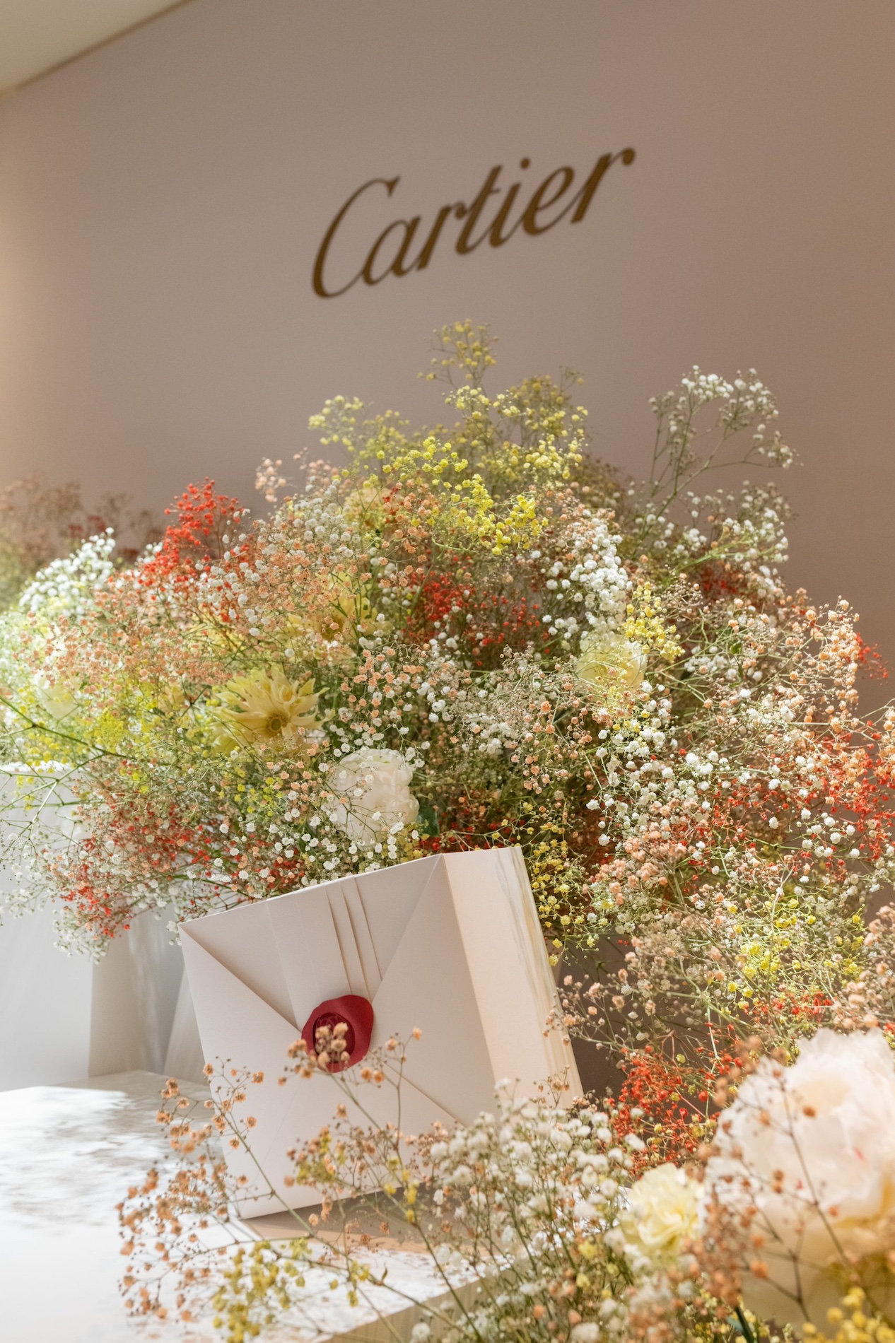 057 Cloe Vriet Craetive Paris Paper Artist Event Scenography