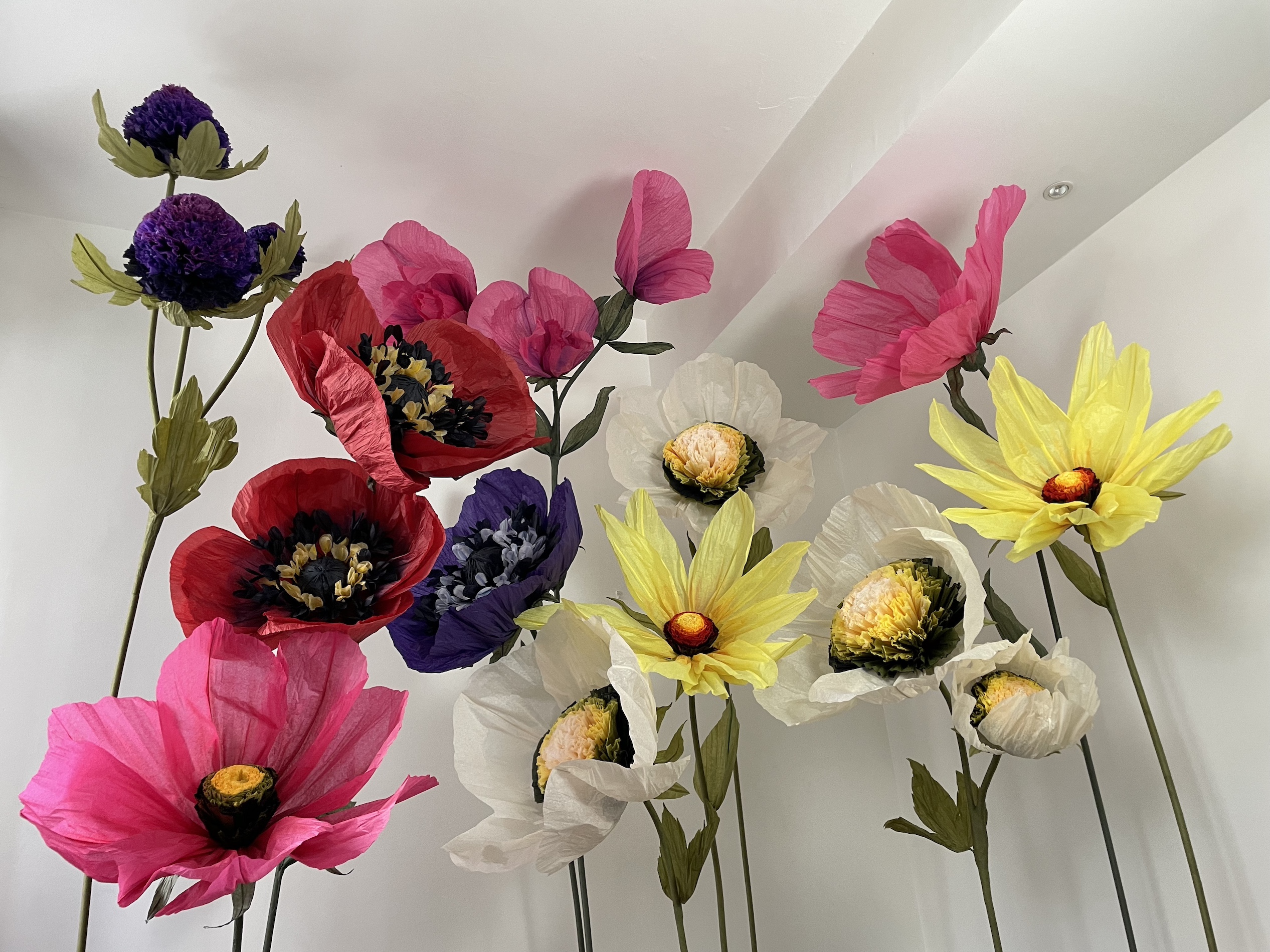 063 Cloe Vriet Craetive Paris Paper Artist Event Scenography