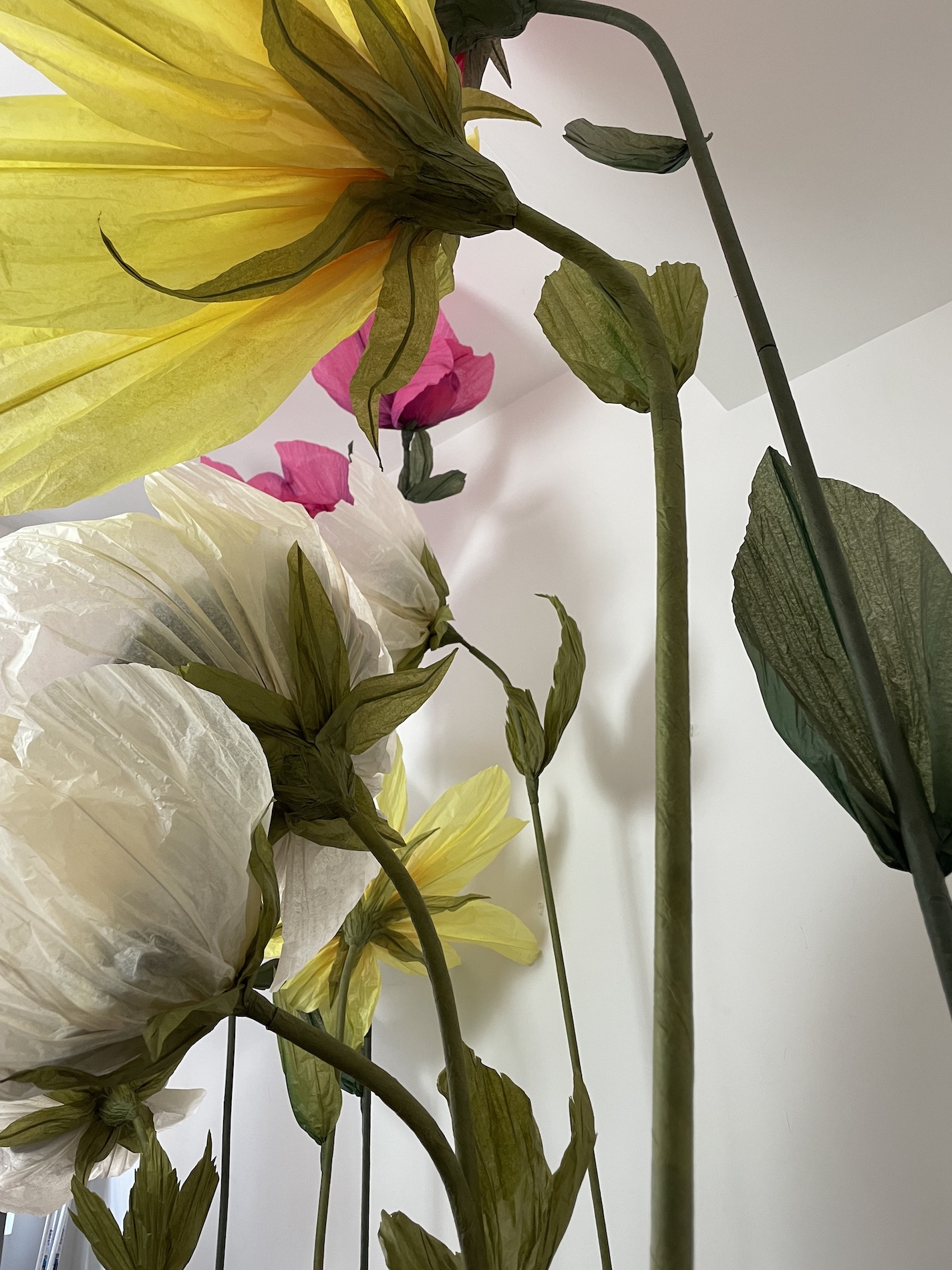 065 Cloe Vriet Craetive Paris Paper Artist Event Scenography