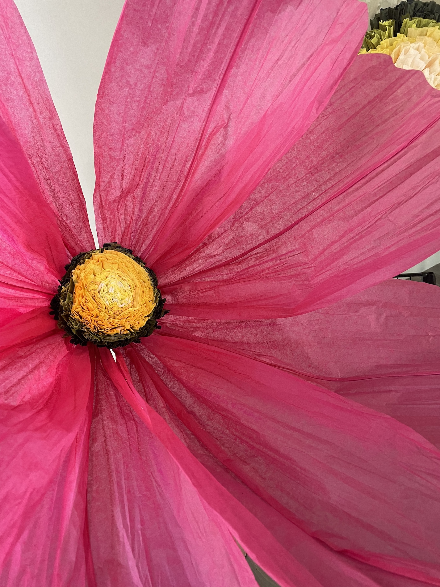 070 Cloe Vriet Craetive Paris Paper Artist Event Scenography