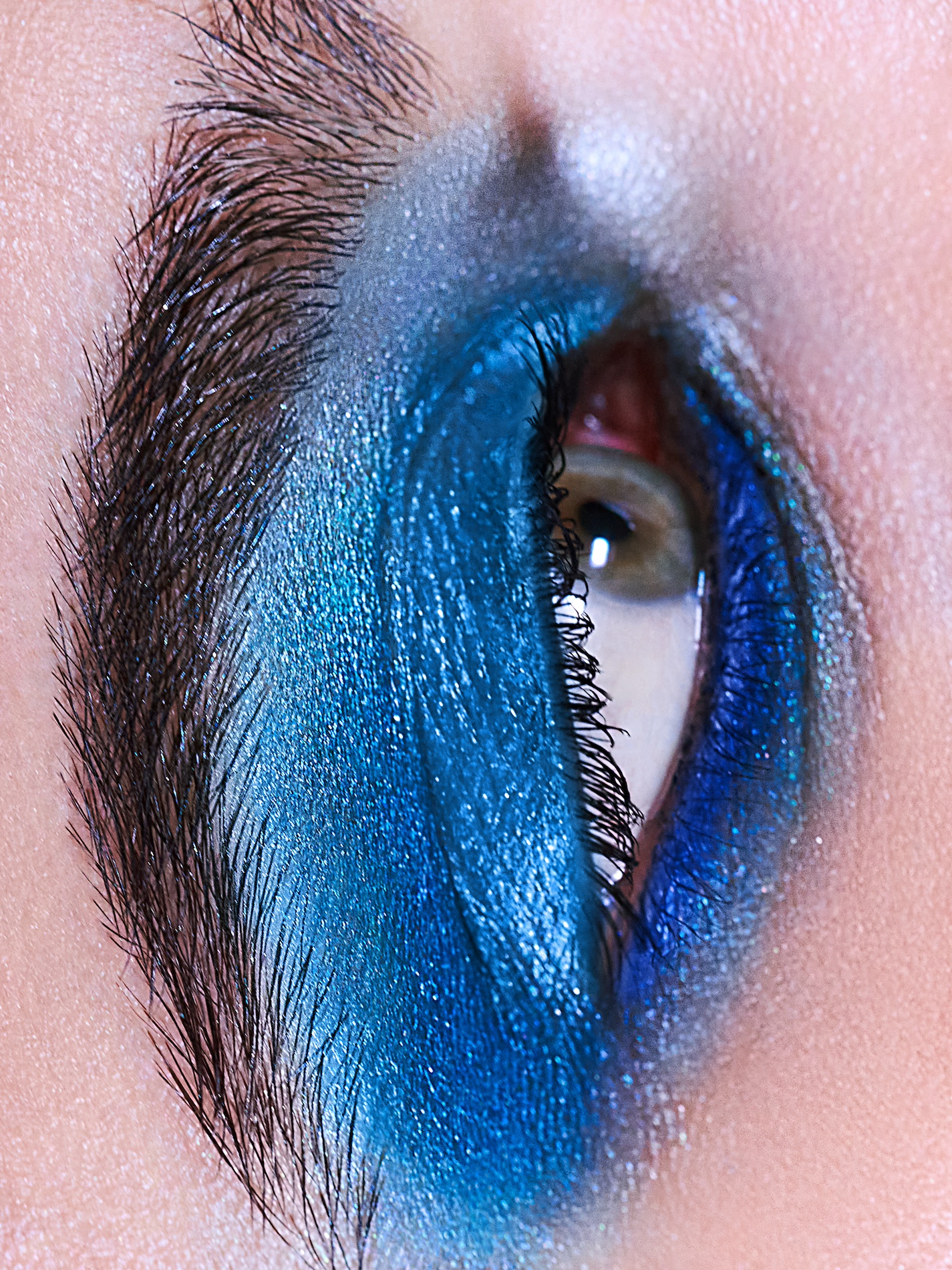 072 Fernando Gomez Craetive Paris Bold Make Up