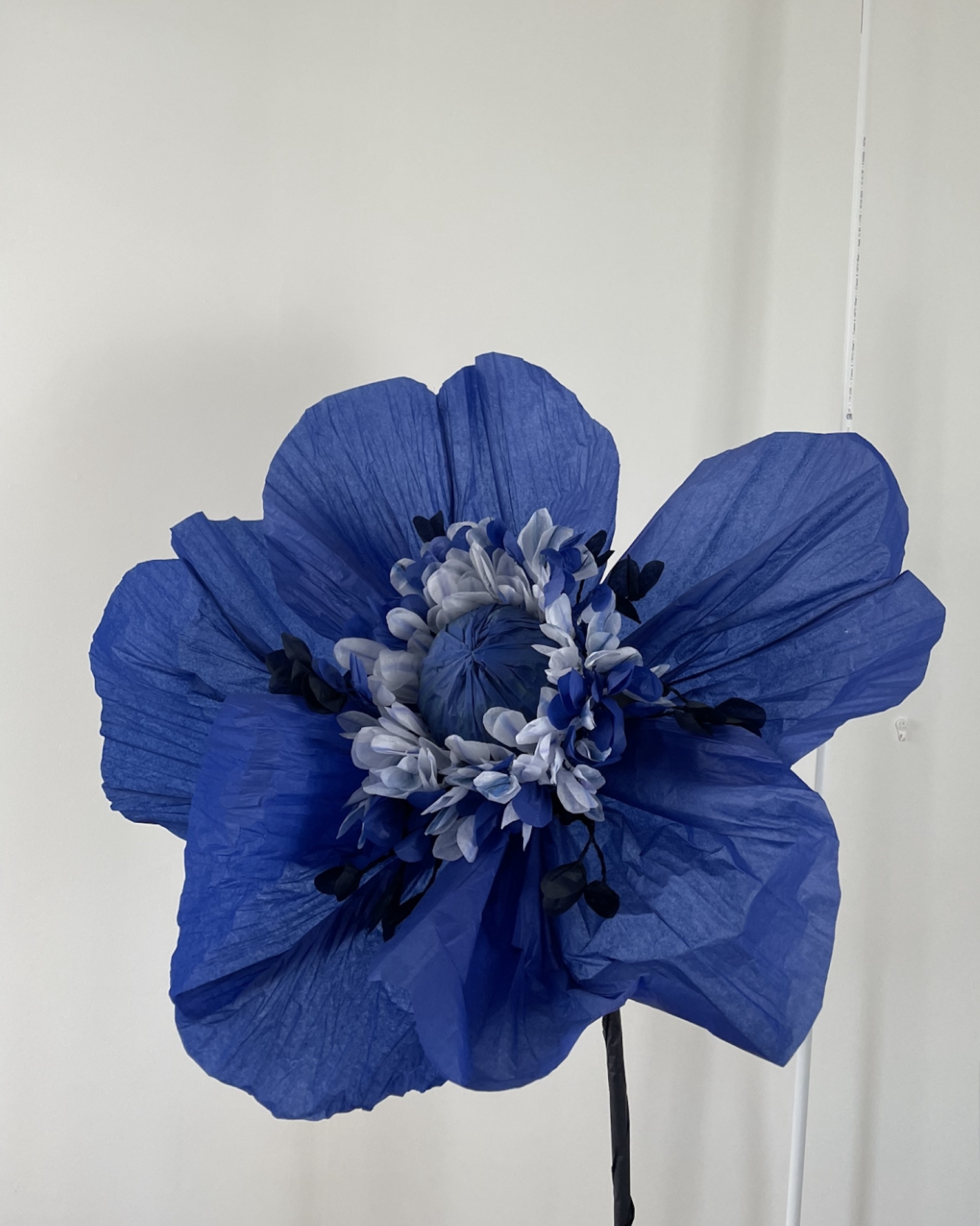 074 Cloe Vriet Craetive Paris Paper Artist Event Scenography