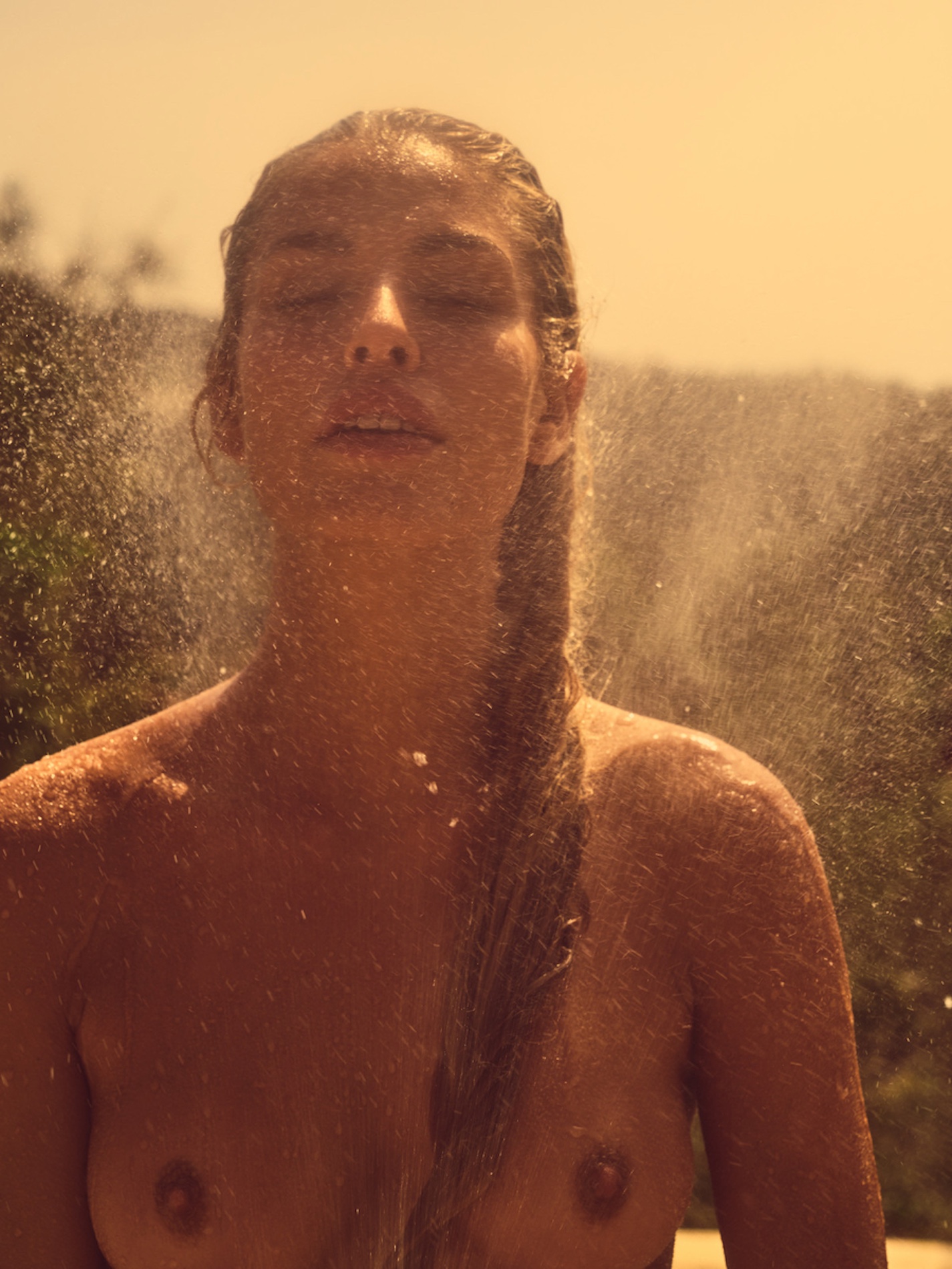 07 Fernando Gomez Craetive Paris Beauty Suncare