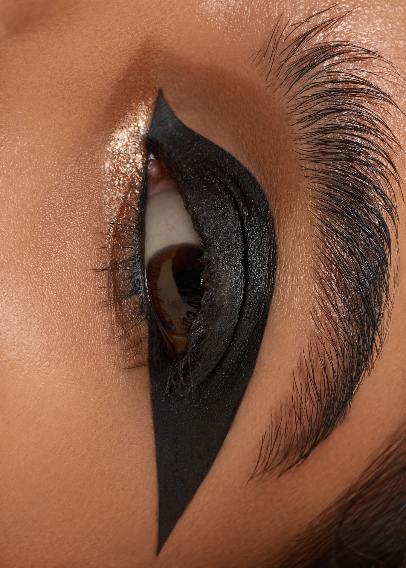 086 Fernando Gomez Craetive Paris Bold Make Up