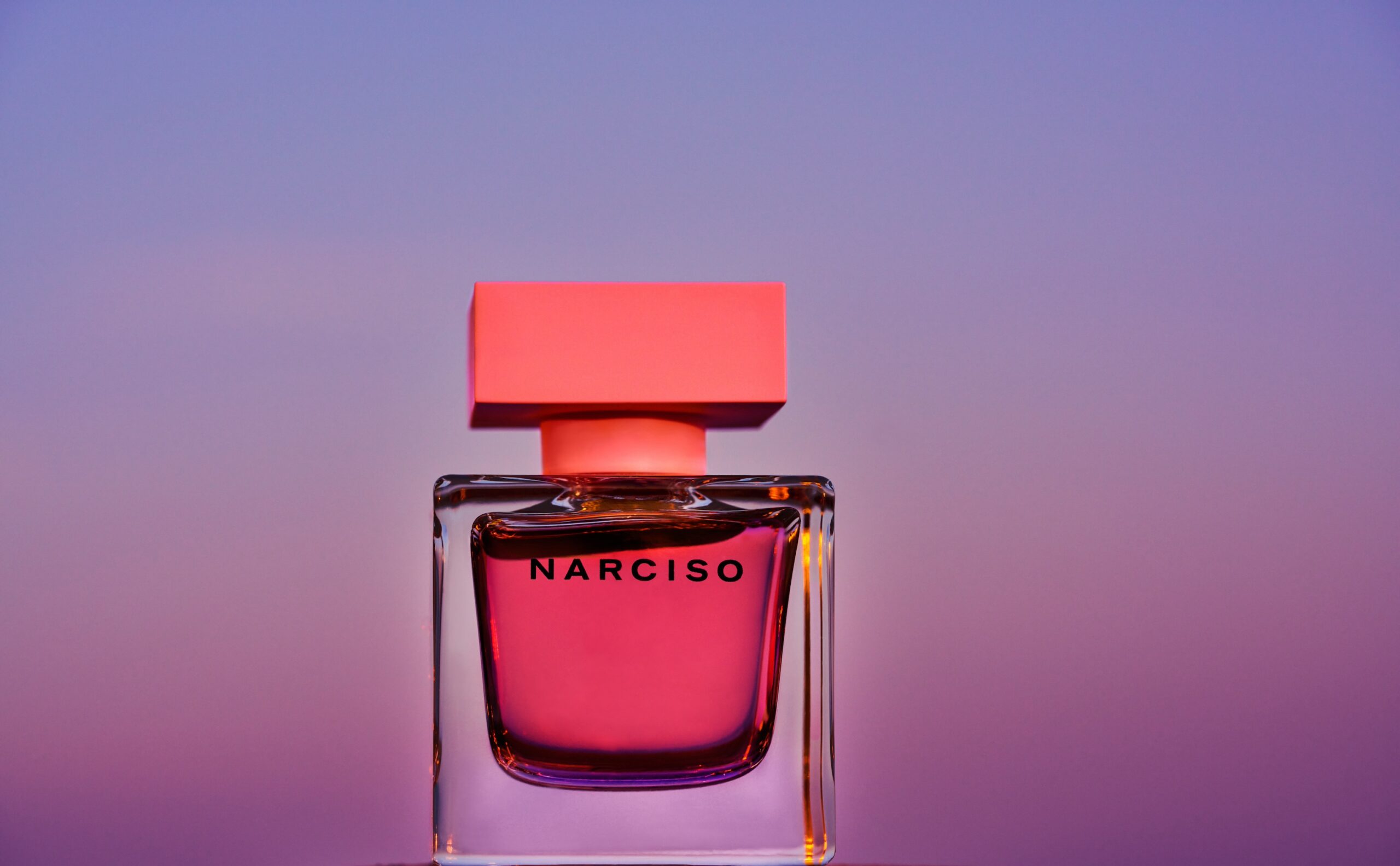 08 Fernando Gomez Craetive Paris Fragrances Flowers