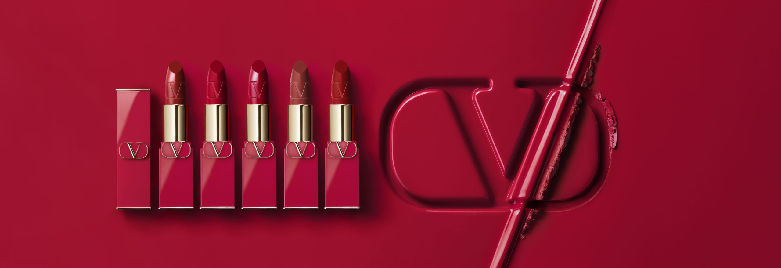 12 Simon Escourbiac Craetive Paris Valentino