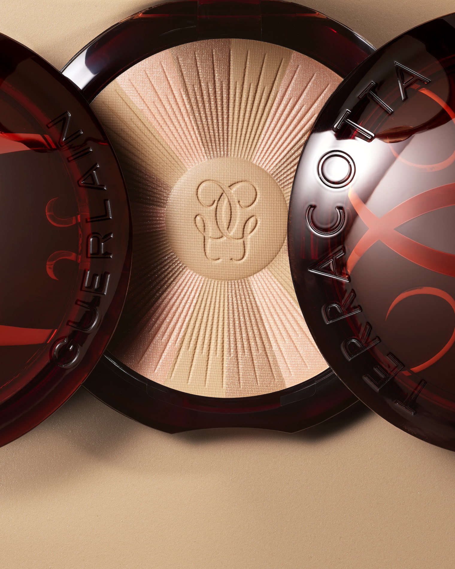 19 Simon Escourbiac Craetive Paris Makeup FONDATION A07 GUERLAIN