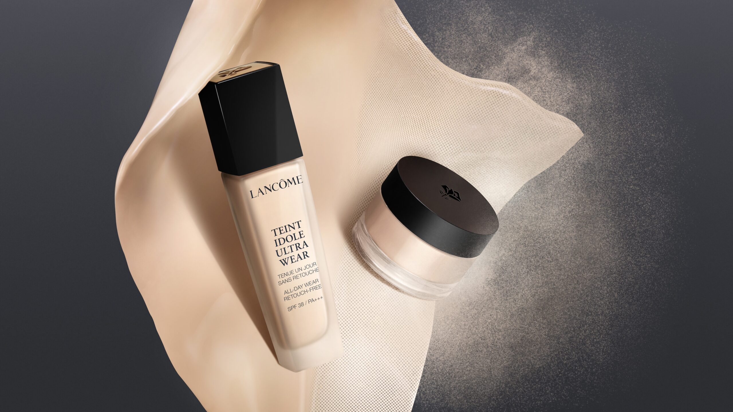 21 Simon Escourbiac Craetive Paris Makeup FONDATION A04 LANCOME