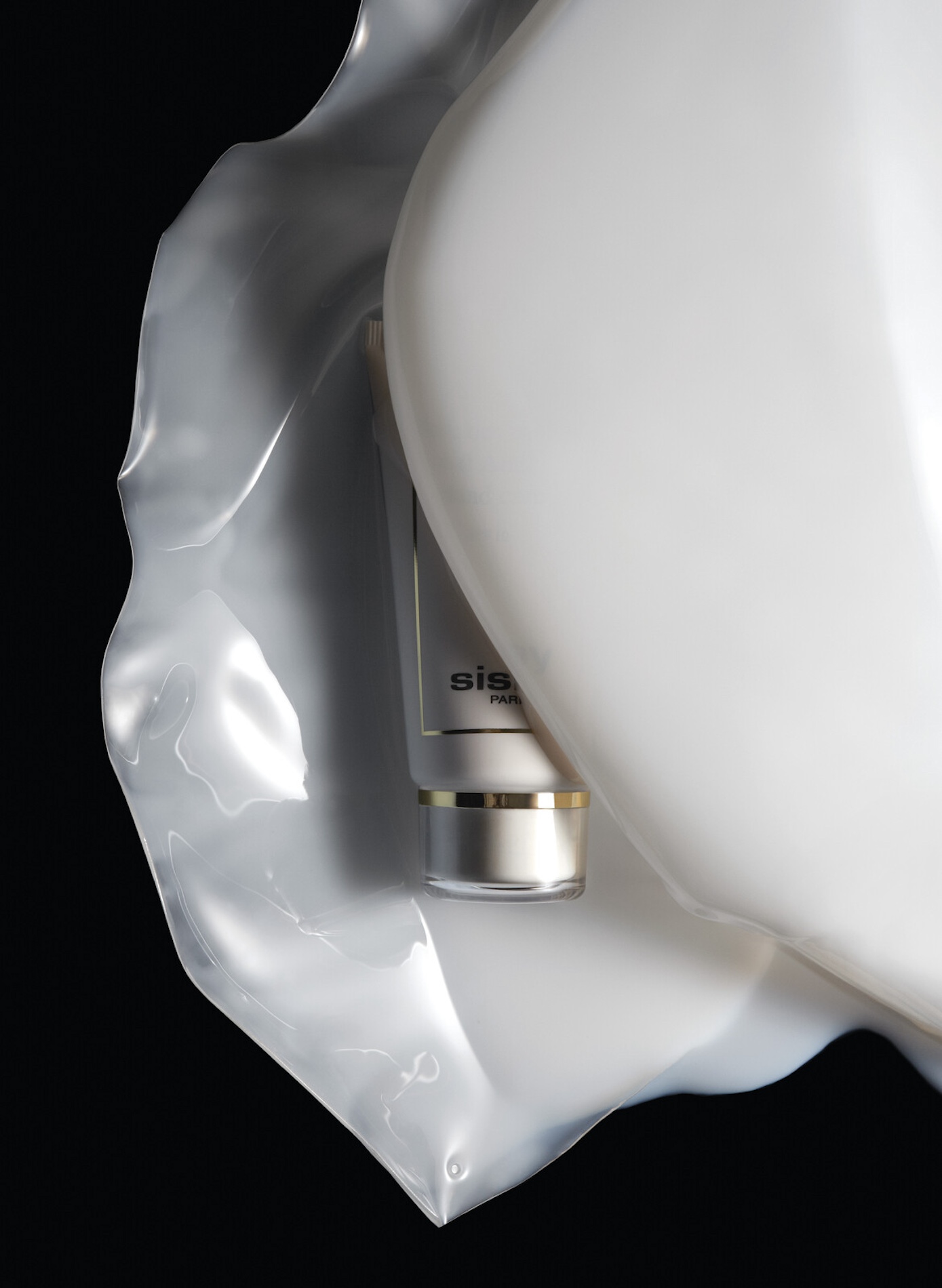 23 Simon Escourbiac Craetive Paris Skincare A03 SISLEY