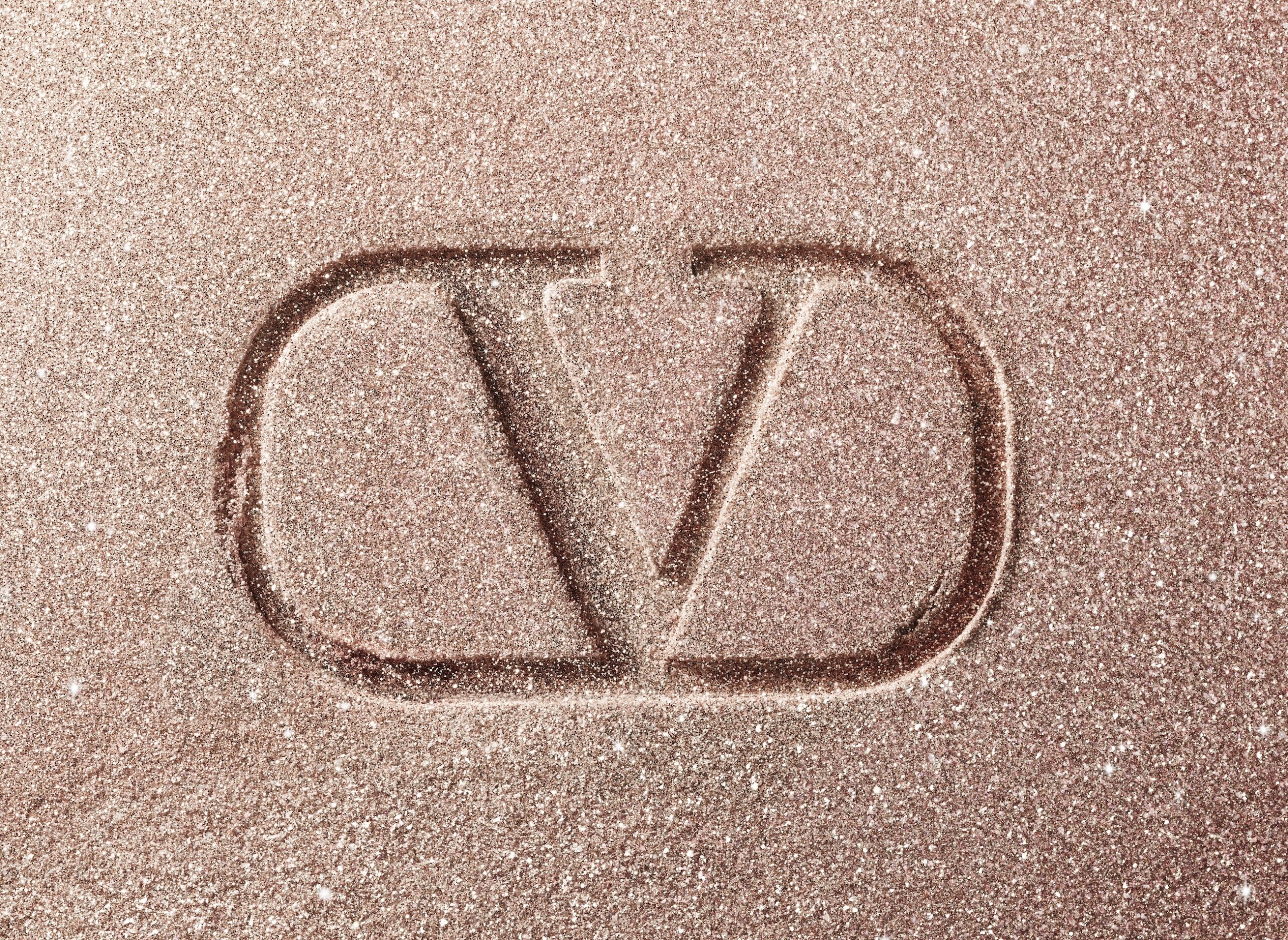 26 Simon Escourbiac Craetive Paris Makeup EYES A04 VALENTINO