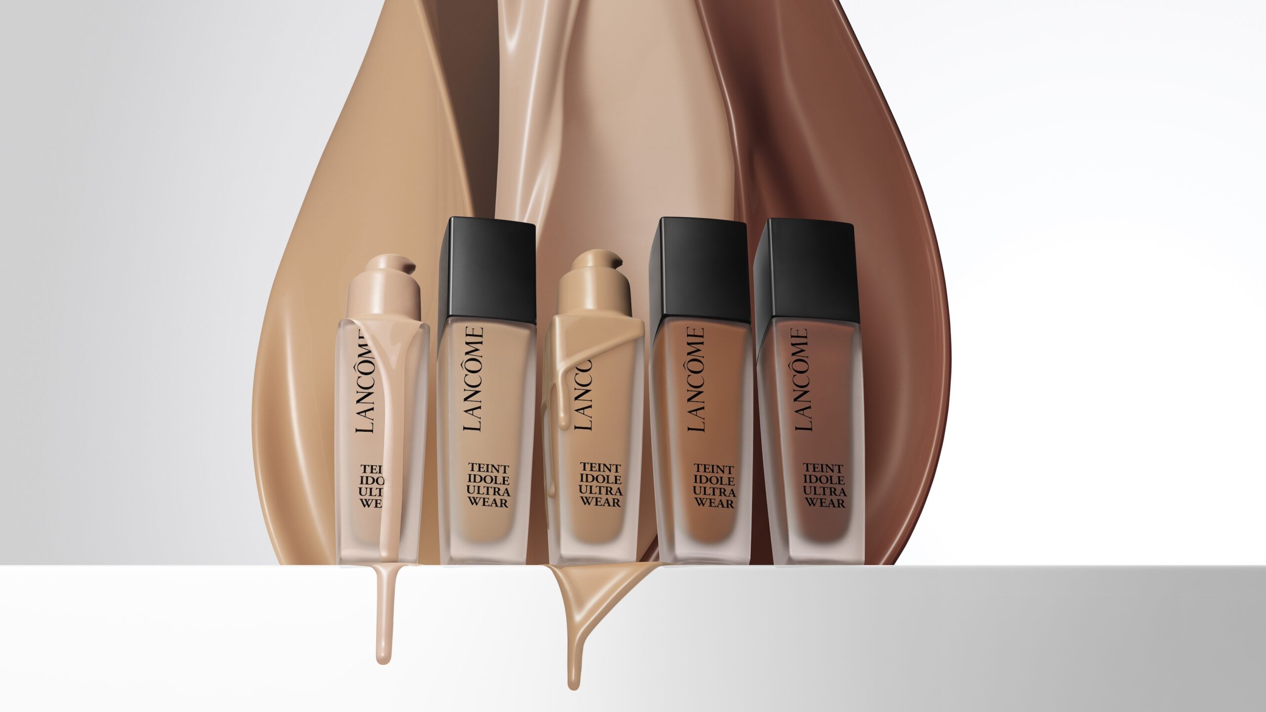 30 Simon Escourbiac Craetive Paris Makeup FONDATION A07 LANCOME