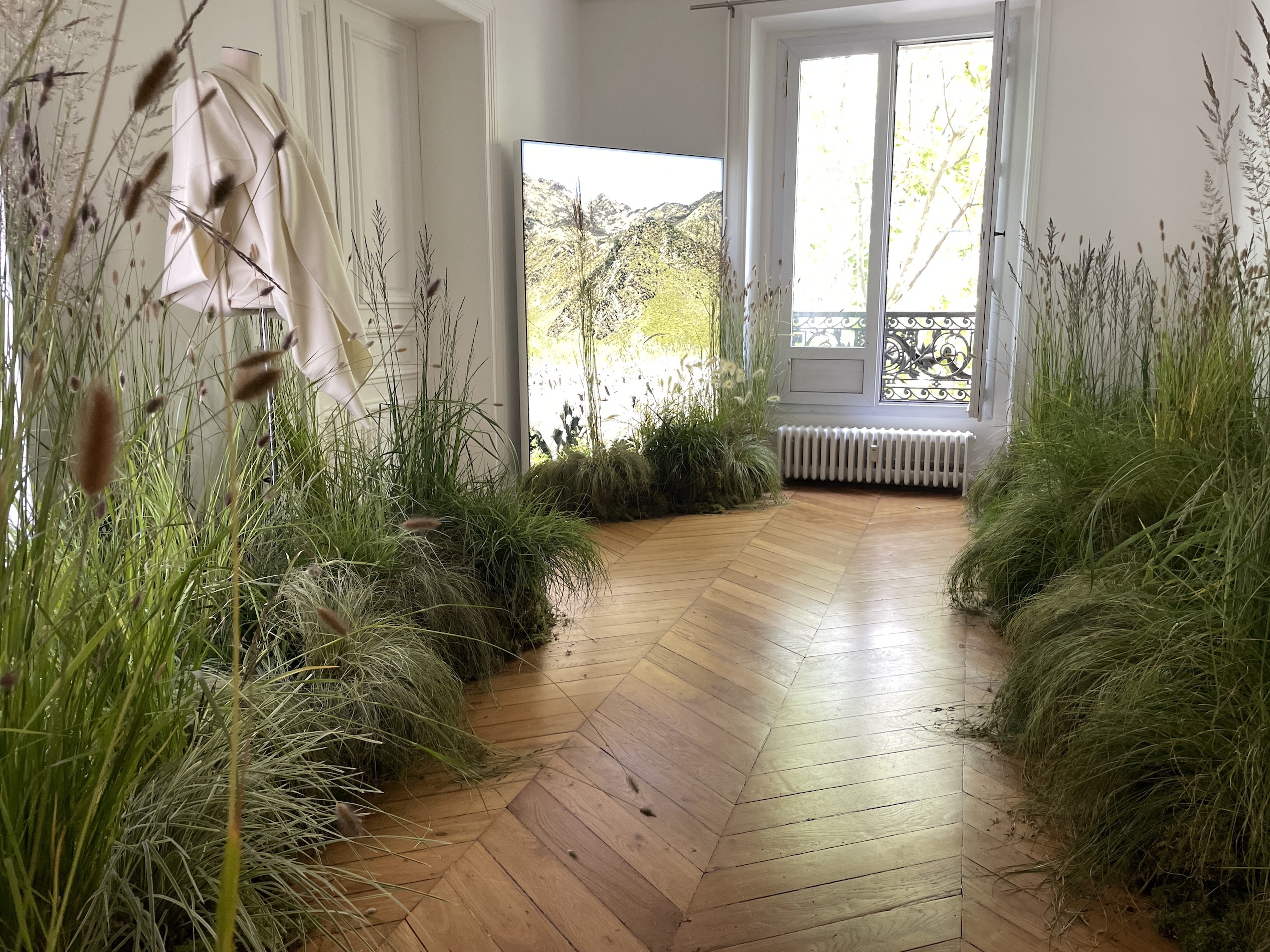 35 Thyrse Craetive Paris Scenography Another Tomorrow1