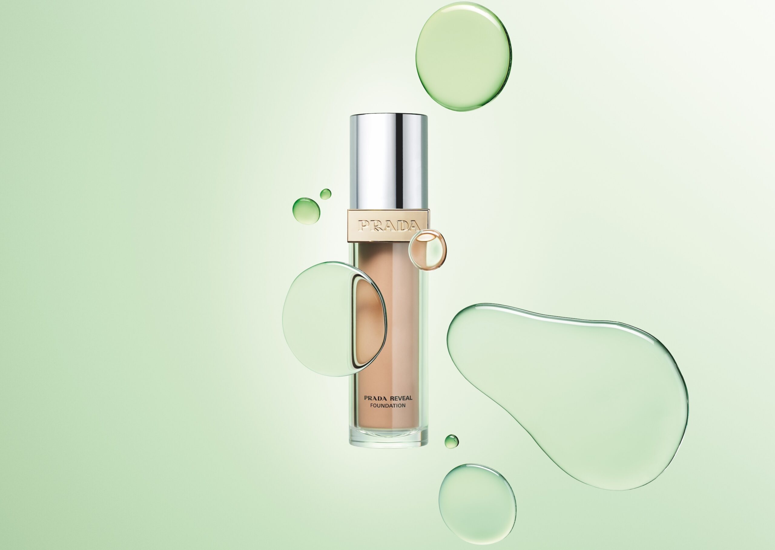 38 Simon Escourbiac Craetive Paris Makeup FONDATION A01 PRADA