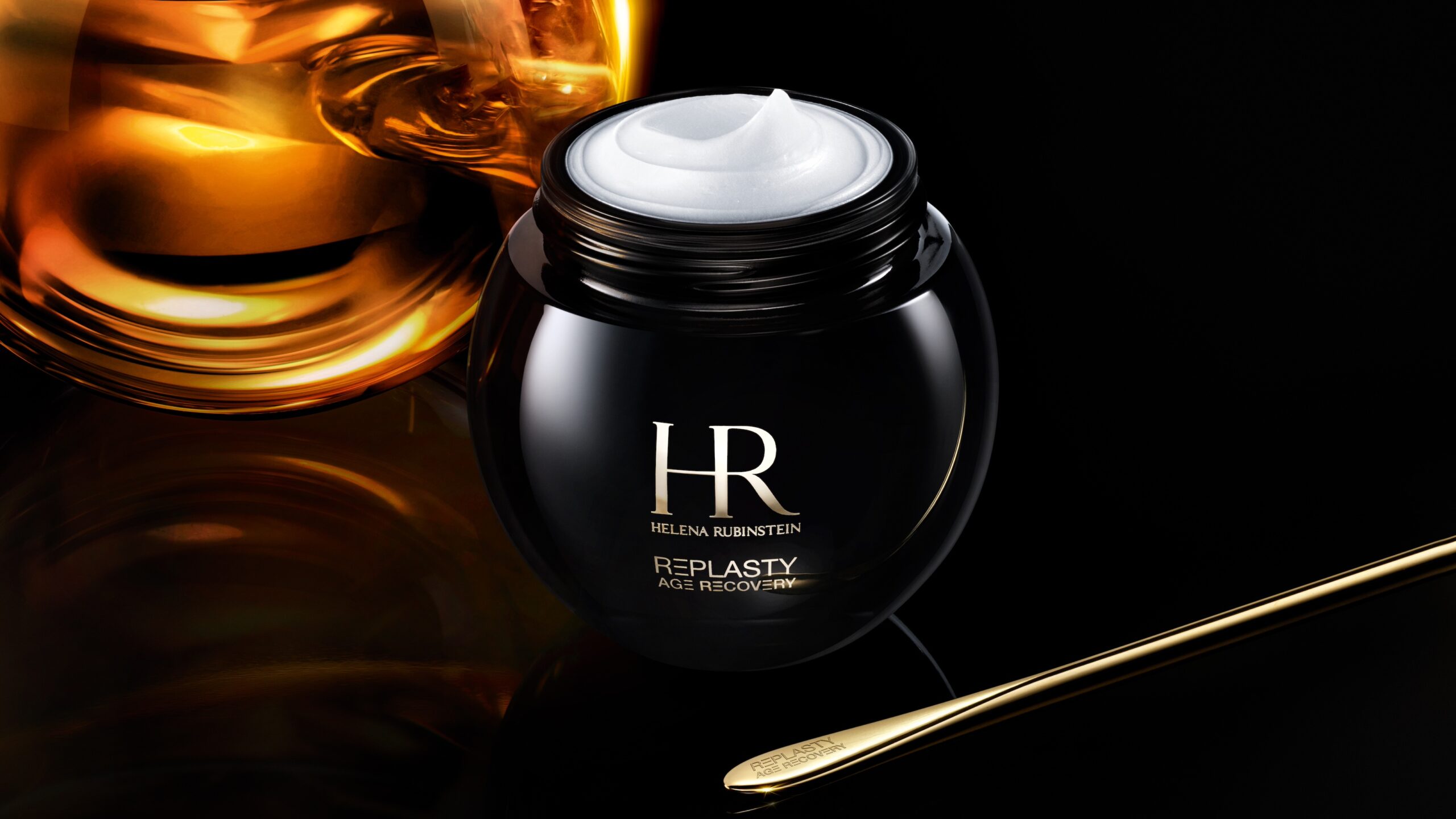 40 Simon Escourbiac Craetive Paris Skincare A11 HELENA RUBNSTEIN