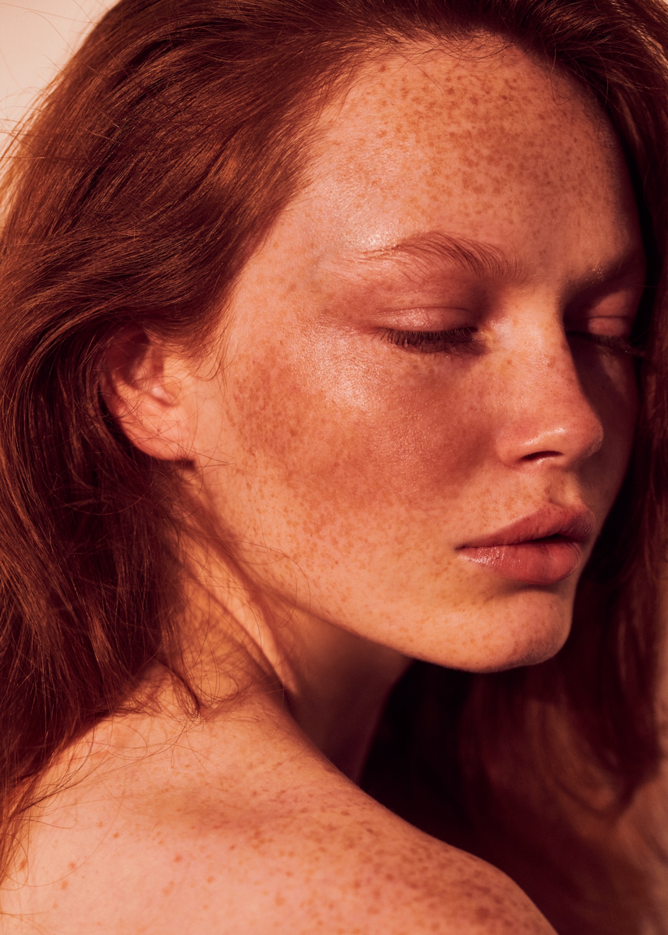 60 Fernando Gomez Craetive Paris Beauty Suncare