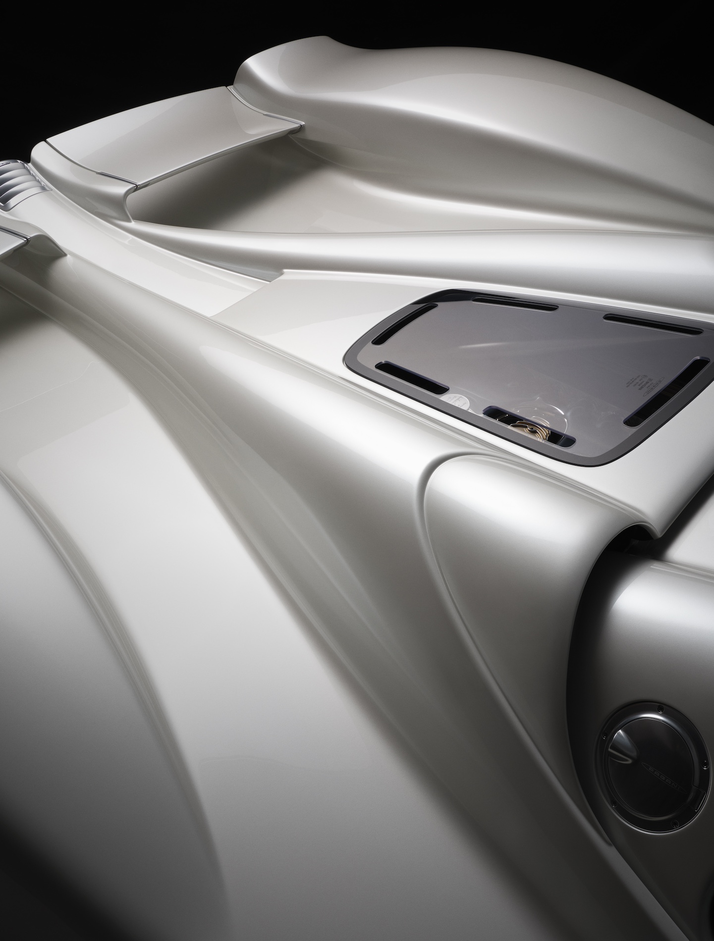 Alessandro Sorci Craetive Paris Stories 012 PAGANI UTOPIA PIRELLI CARS AUTOMOBILE ENGINE