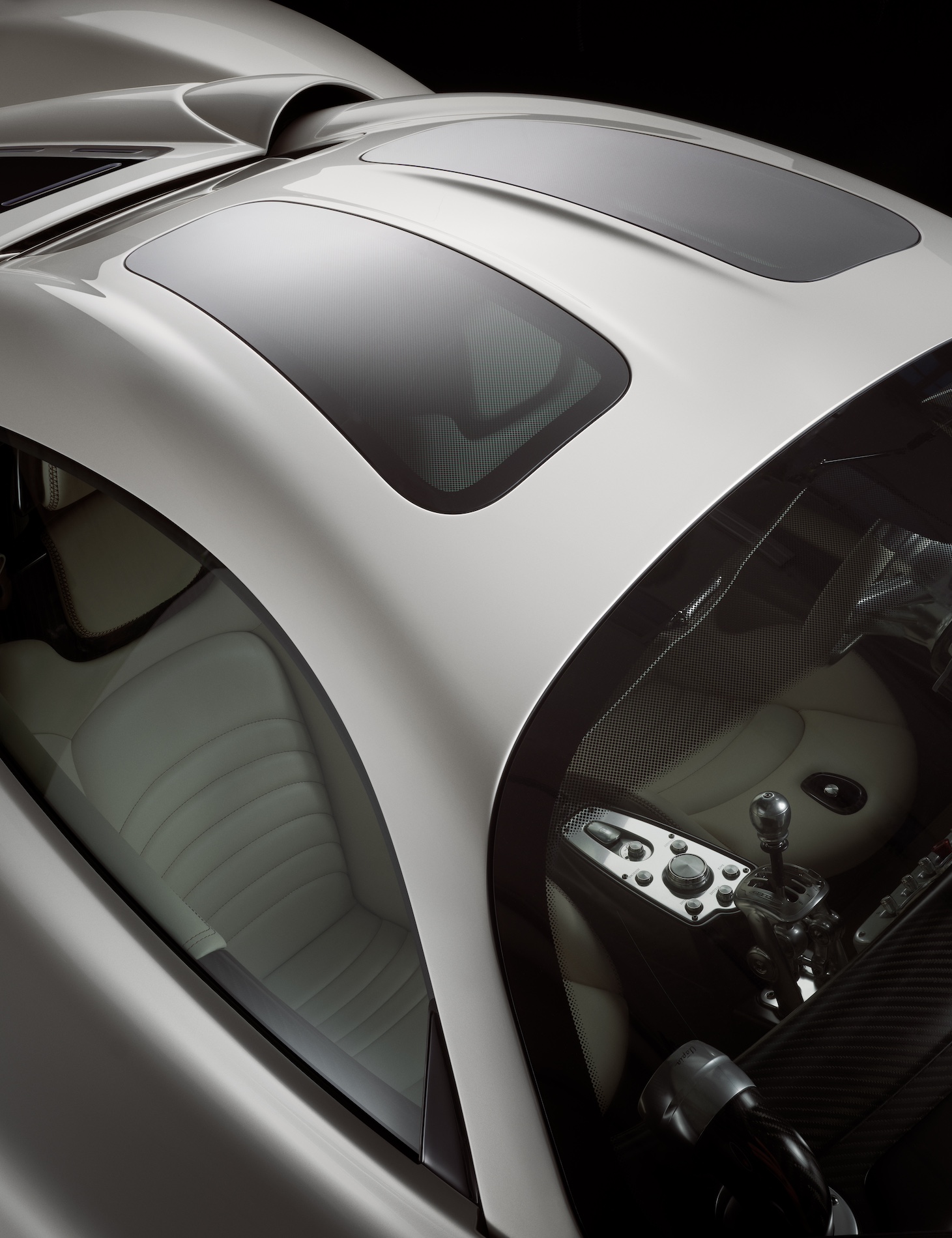 Alessandro Sorci Craetive Paris Stories 013 PAGANI UTOPIA PIRELLI CARS AUTOMOBILE ENGINE