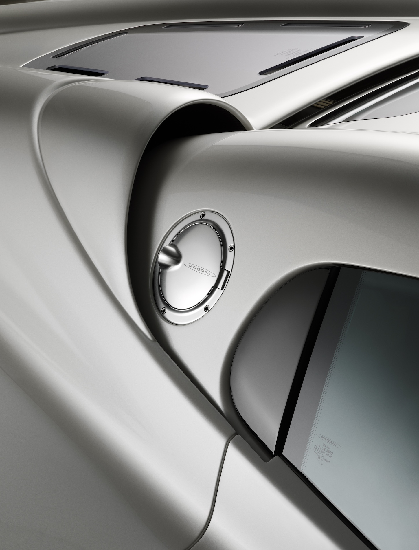 Alessandro Sorci Craetive Paris Stories 016 PAGANI UTOPIA PIRELLI CARS AUTOMOBILE ENGINE