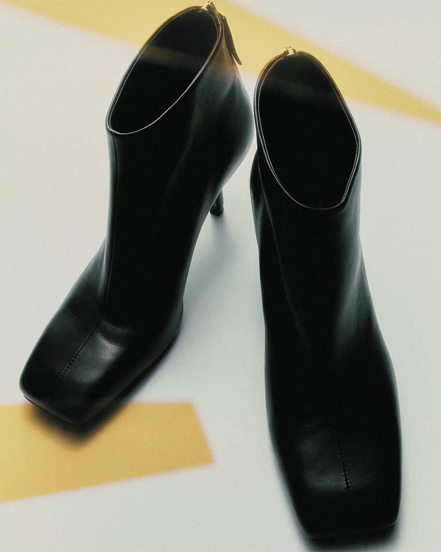 Oscar Calleja Craetive Paris Massimo Dutti 26 65 Resultat