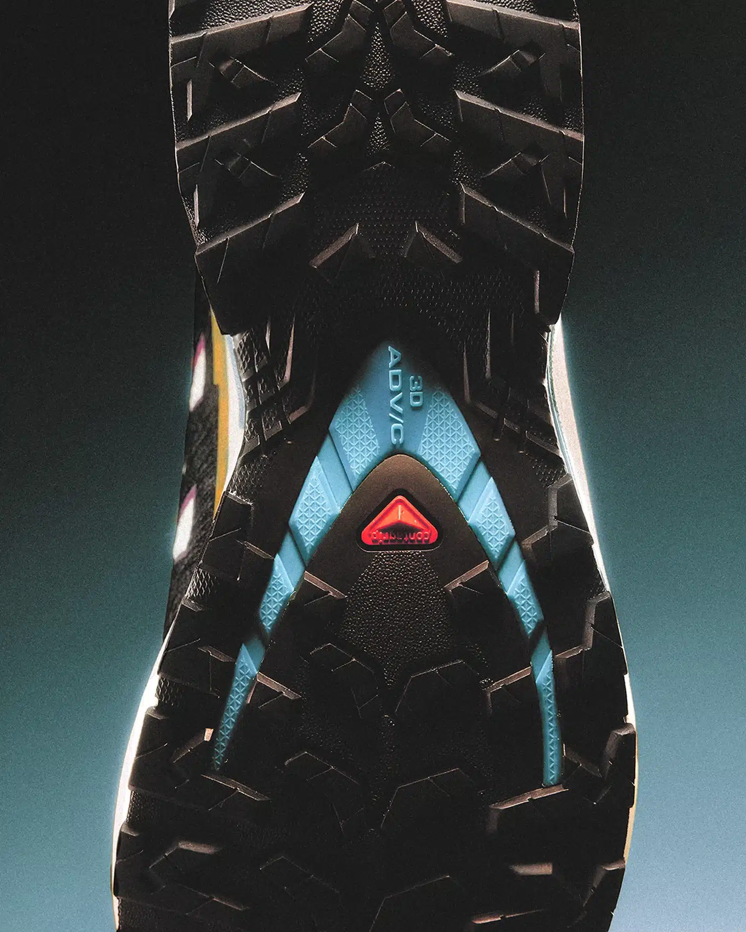 Oscar Calleja Craetive Paris Salomon 04 Resultat