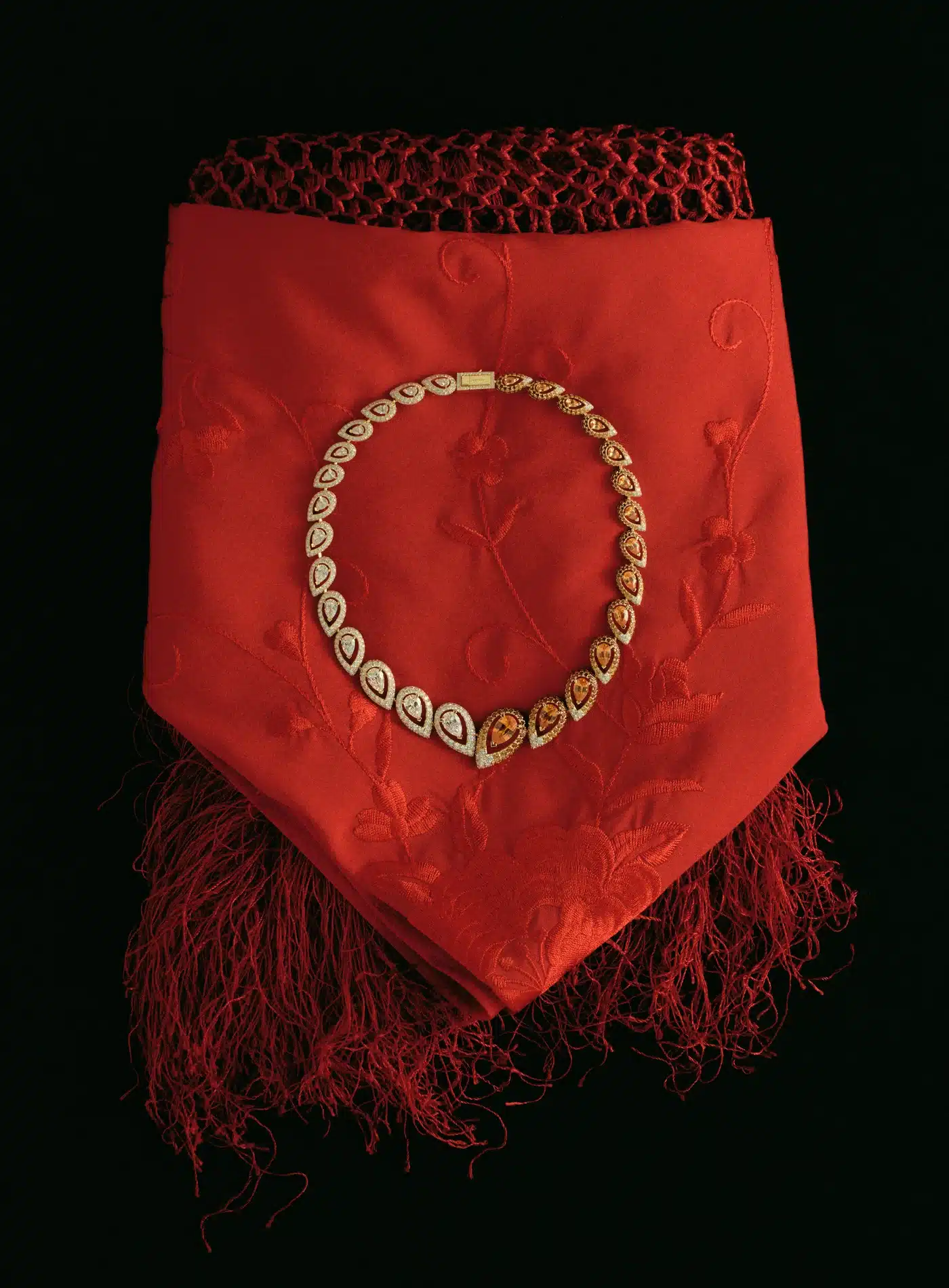 Oscar Calleja Craetive Paris Vogue Spain Jewelry 26 11 Resultat